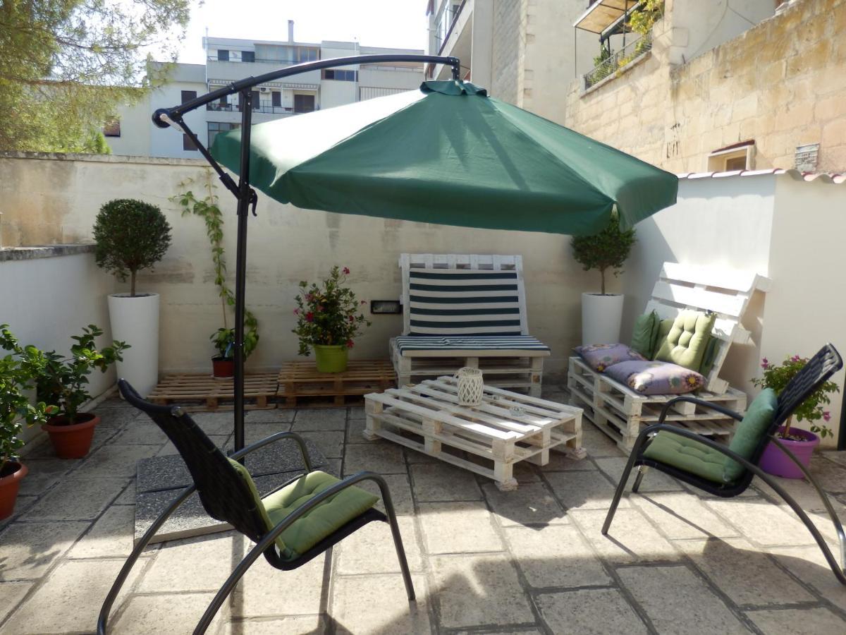 Villa Casa Lauretta - Terrazza - Garage Wifi E Bici Gratuite Lecce Exterior foto
