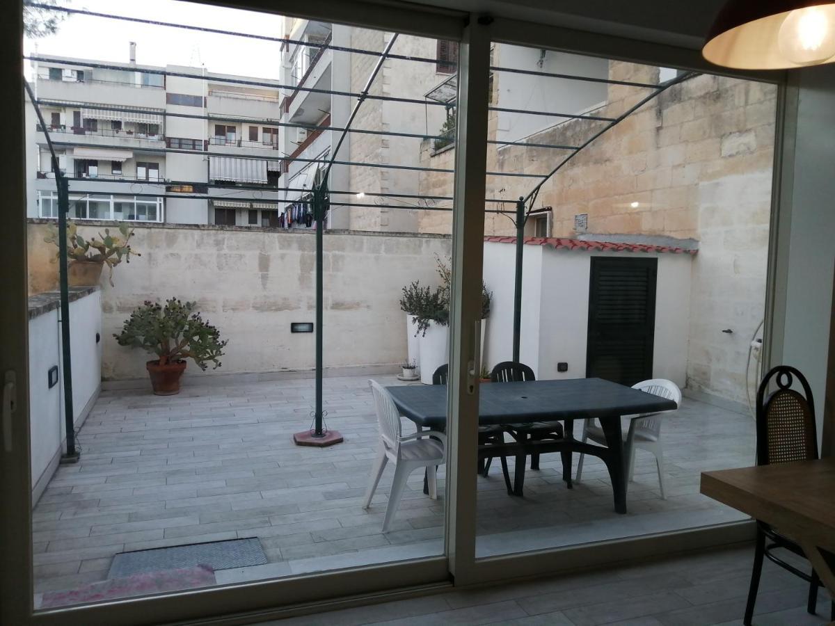 Villa Casa Lauretta - Terrazza - Garage Wifi E Bici Gratuite Lecce Exterior foto
