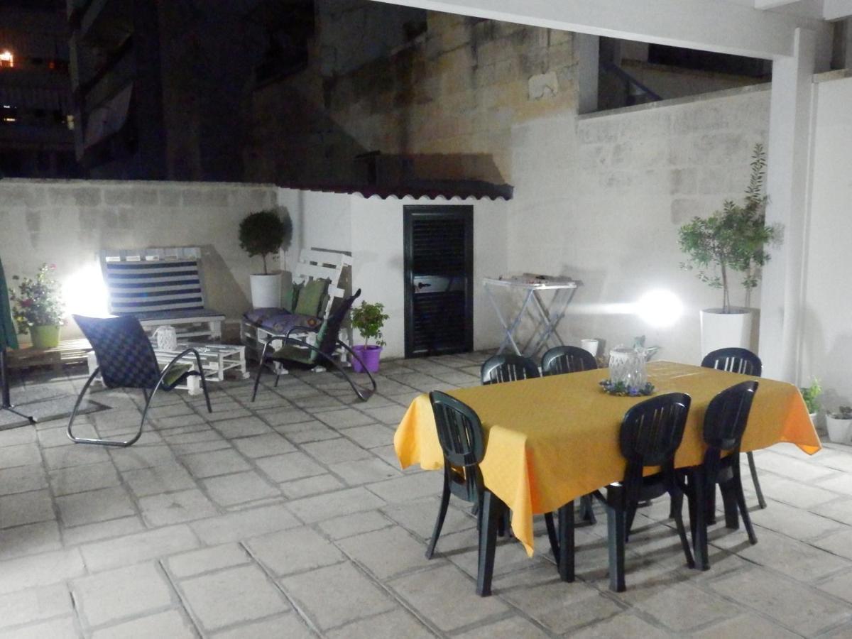 Villa Casa Lauretta - Terrazza - Garage Wifi E Bici Gratuite Lecce Exterior foto