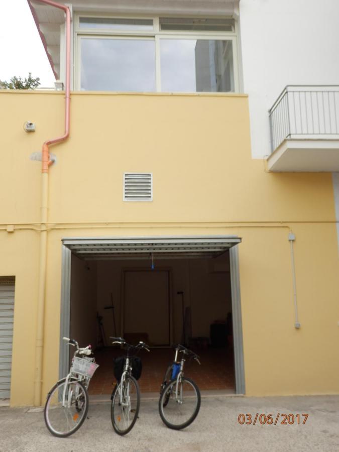 Villa Casa Lauretta - Terrazza - Garage Wifi E Bici Gratuite Lecce Exterior foto