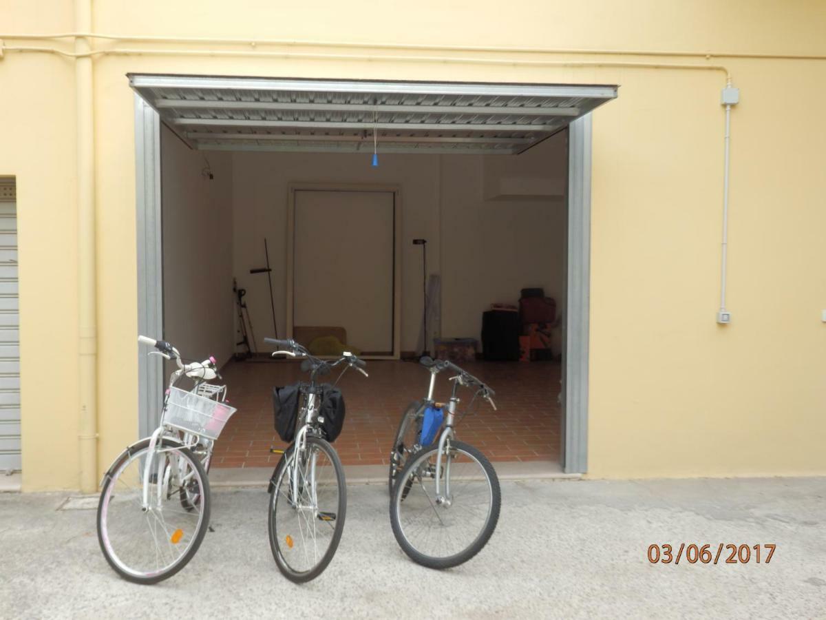 Villa Casa Lauretta - Terrazza - Garage Wifi E Bici Gratuite Lecce Exterior foto